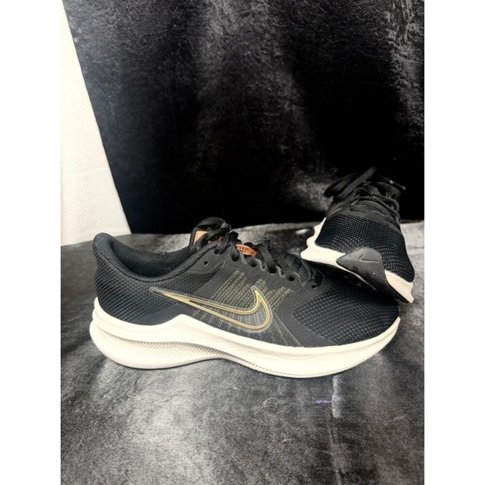Nike Downshifter  11 women size7.5